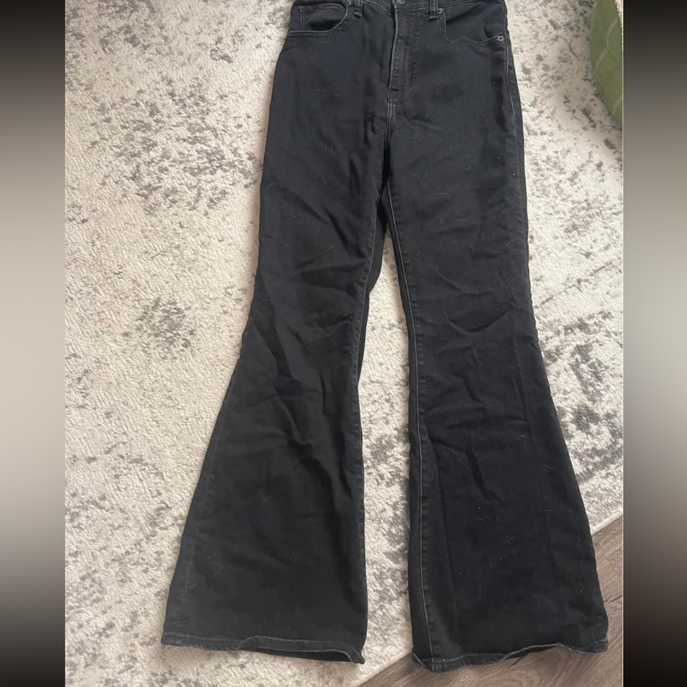 TODAY ONLY❤️Abercrombie and fitch high rise flair jeans